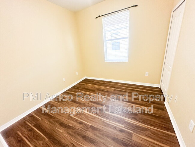 Building Photo - 3774 Hampton Hills Dr