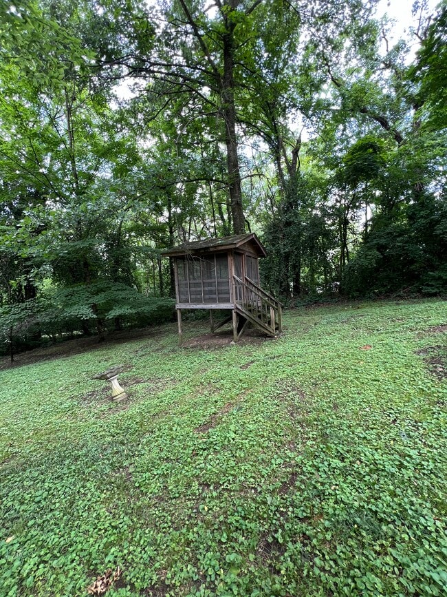 Building Photo - 4620 Skymont Dr