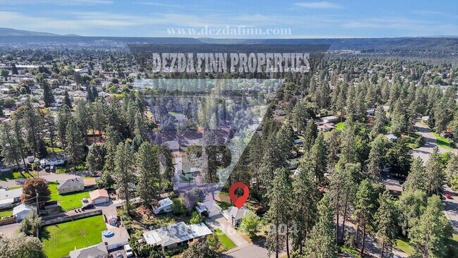 Building Photo - Charming Shadle District 3 bedroom with RV...