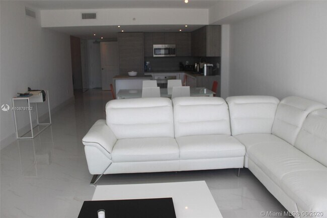 Building Photo - 400 Sunny Isles Blvd