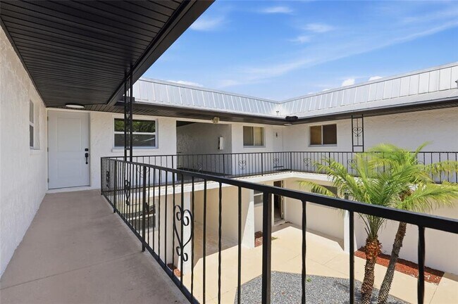 Foto del edificio - 4460 Oakley St