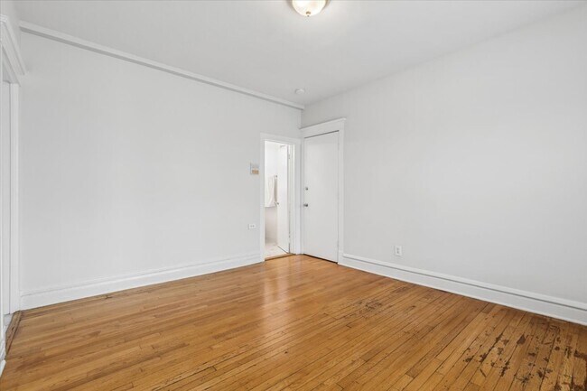 Foto del edificio - 5414 N Broadway