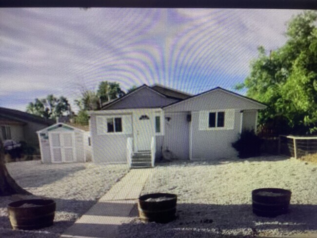 Building Photo - 1822 F St