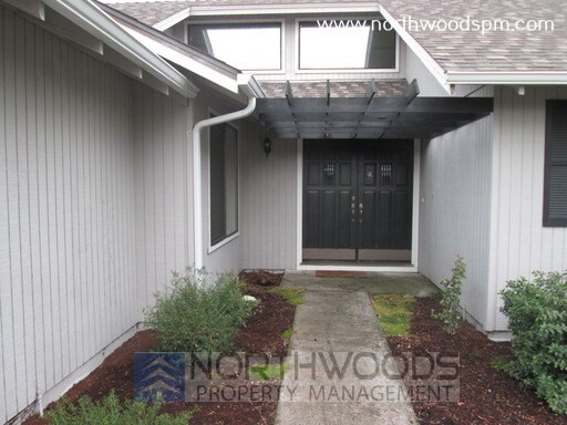 Foto del edificio - Charming 3 Bedroom 2 Bath Home in Very Nic...