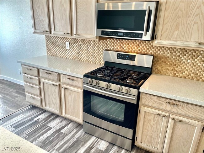 Building Photo - 6248 Small Point Dr
