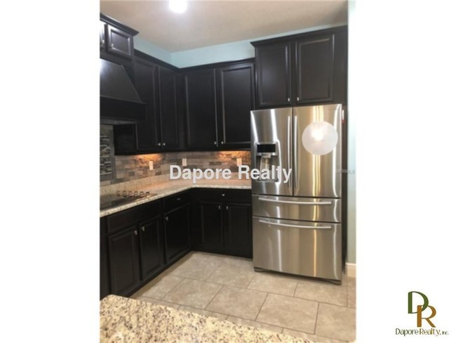 Building Photo - Beautiful 4 bedroom 2 bath 3 car garage home!