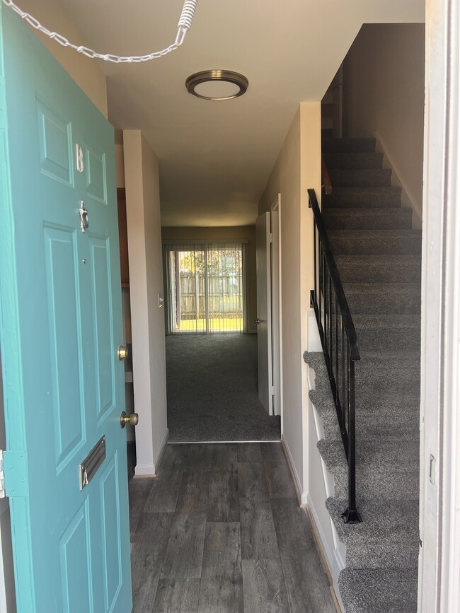 Front Door Entrance - Gateway Townhomes