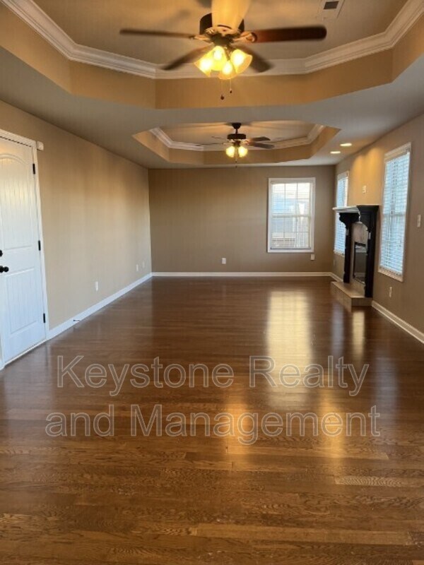 Building Photo - 3357 Wiser Dr