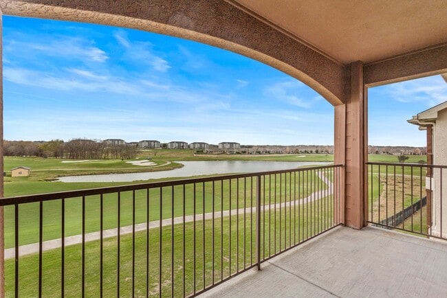 El campo de golf y otras impresionantes vistas disponibles! - The Fairways at Star Ranch