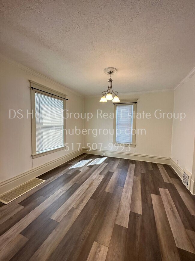 Building Photo - Coming Soon! 3 bedroom & 1 bathroom with N...