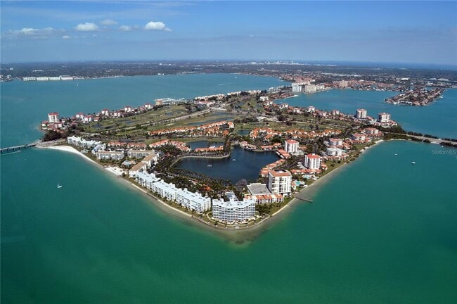 Foto del edificio - 5200 Brittany Dr S