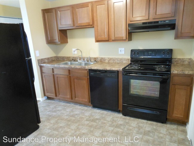 Building Photo - 3 br, 1.5 bath House - 800 Debra Lane