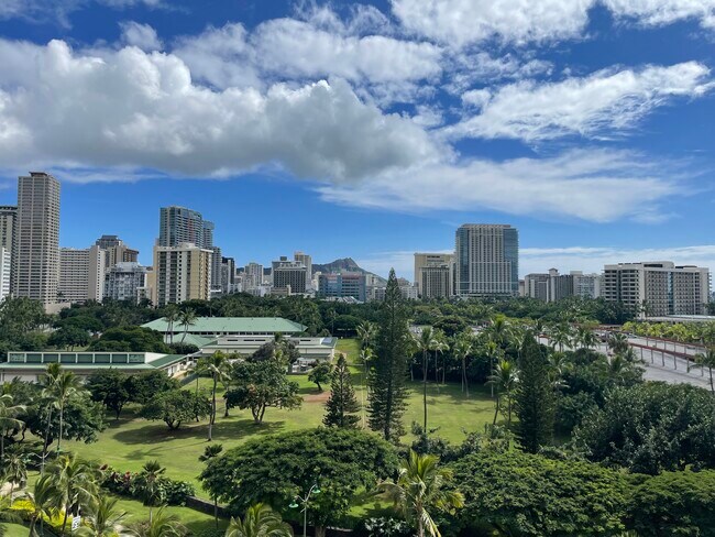 Vistas a Diamond Head y al océano - 1910 Ala Moana Blvd
