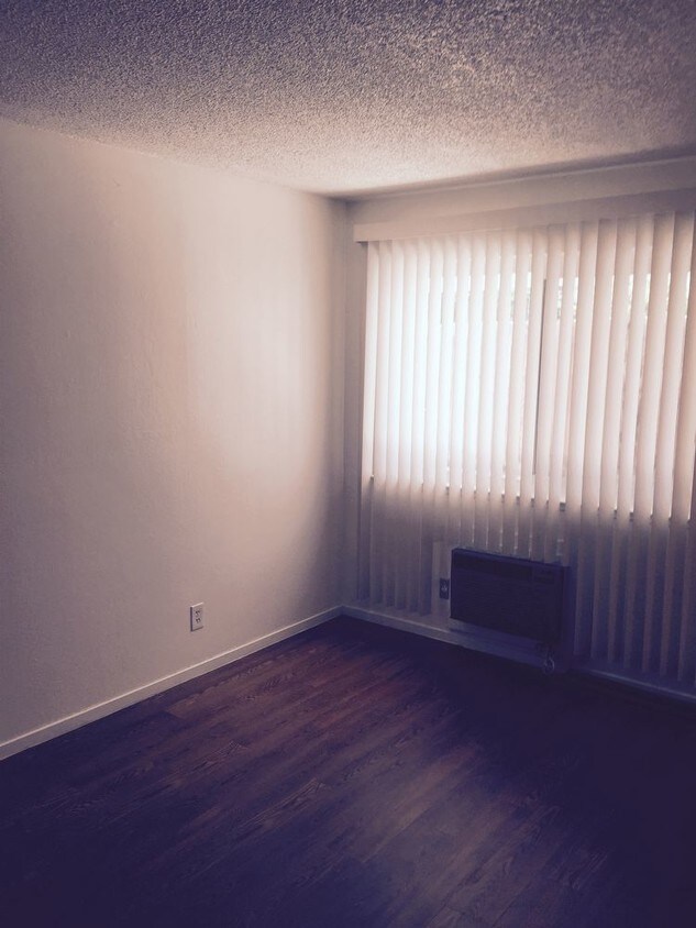 Building Photo - https://youtu.be/XutzwJfrfGc