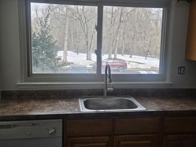 Building Photo - 1719 Julie Ct