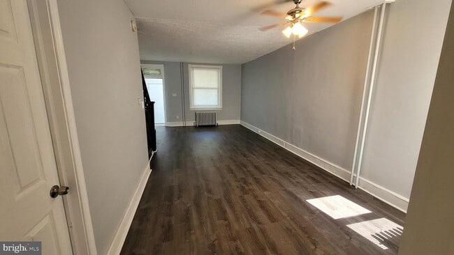 Building Photo - 236 3rd St