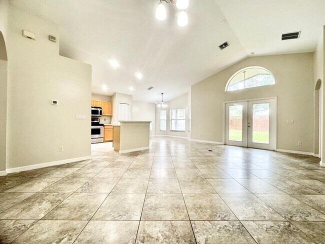 Foto del edificio - Beautifully Updated 4/3, Gated Community, ...