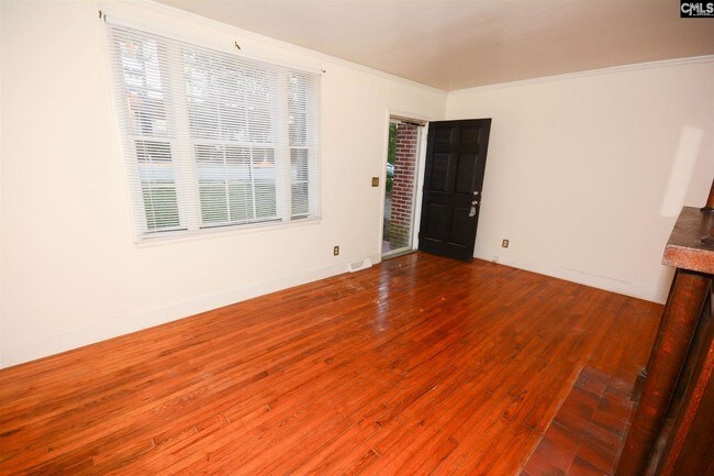 Building Photo - 2714 Forest Dr