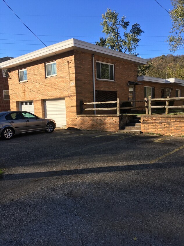 Primary Photo - 3605 Kanawha Ave SE