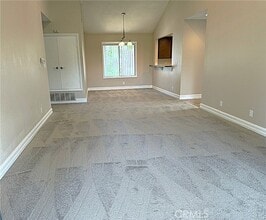 Building Photo - 545 S Ranch View Cir