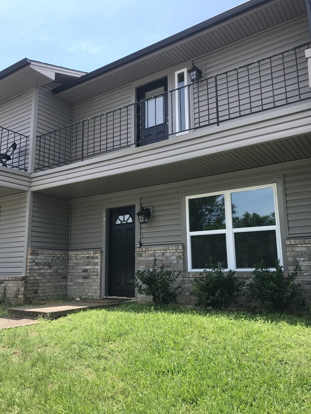 Exterior - 824 Parkview