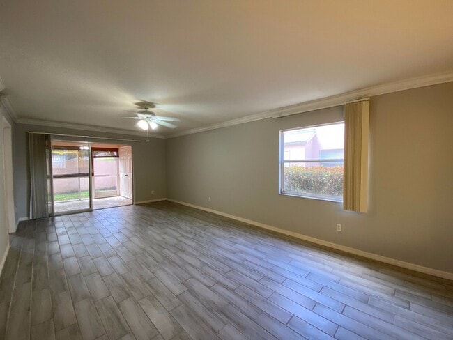 Building Photo - 26741 Little John Ct