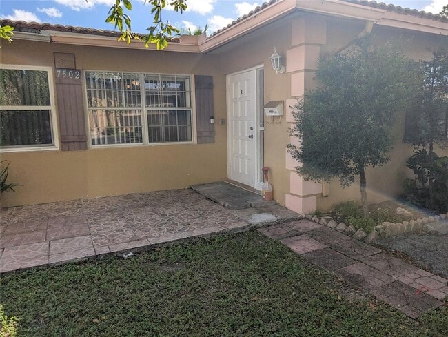 Photo - 7502 NW 44th Ct House