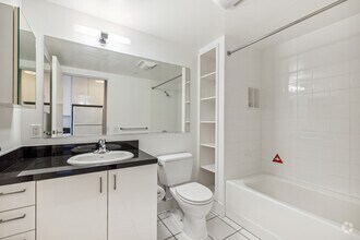 Jr. 1BR, 1BA- 478SF - 1190 Mission at Trinity Place