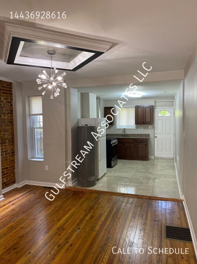 Foto del edificio - 2436 E Preston St