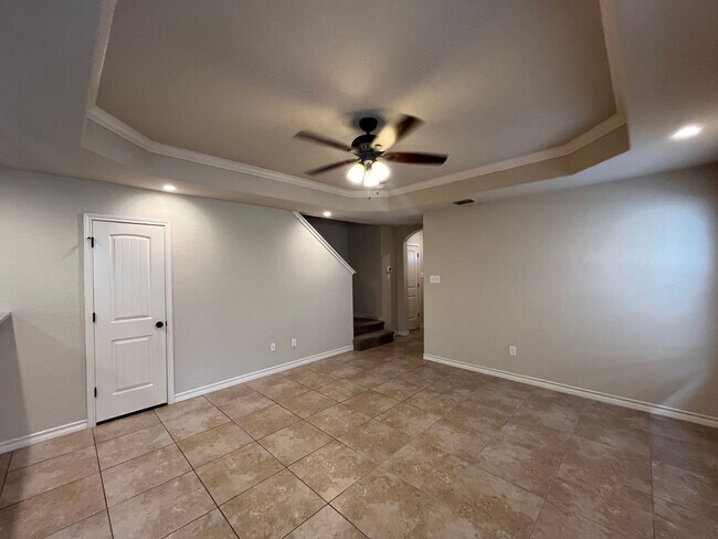 Foto del edificio - 6854 Lakeview Dr.