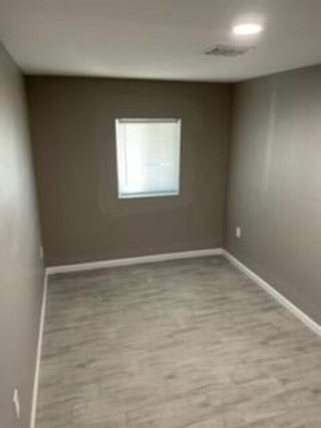 Foto del edificio - newly renovated 1bd 1 bth unit in phx