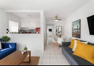 Building Photo - 7721 Harding Ave