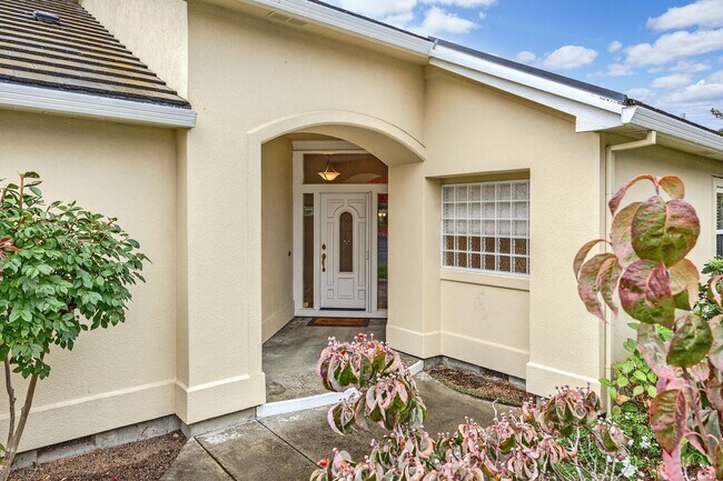Foto del edificio - Alder Creek Estates Home available**Gated Community**Minutes from Rogue Regional Medical Center o...
