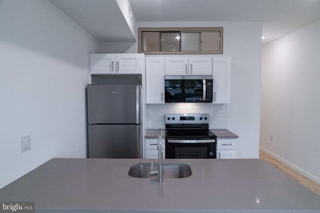 Foto del edificio - 7248 Rising Sun Ave