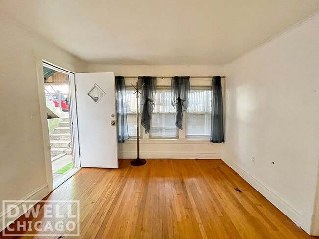 Foto del edificio - 1809 W Wabansia Ave