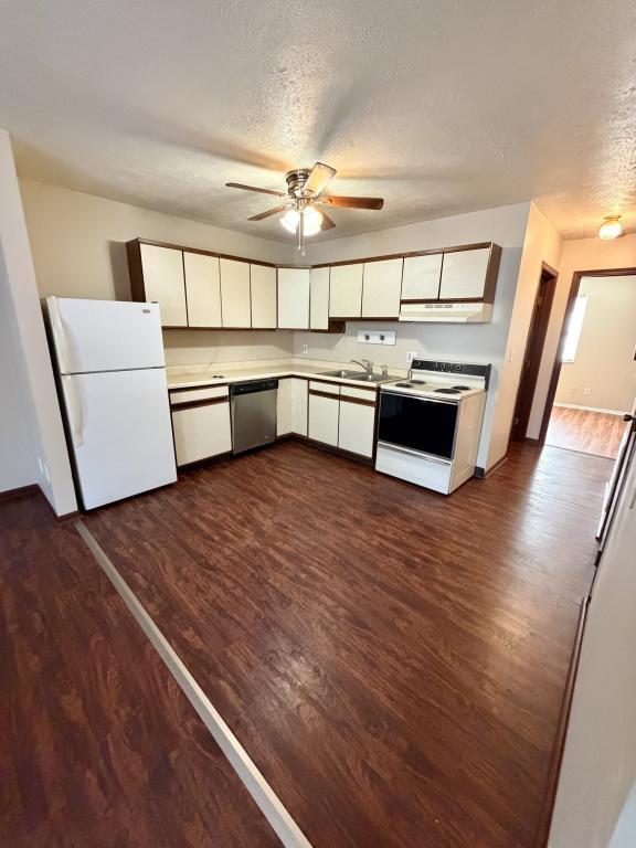 Foto del edificio - 1819 Gracewoods Dr