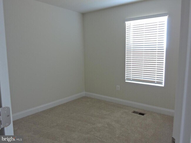 Building Photo - 35120 Wright Way