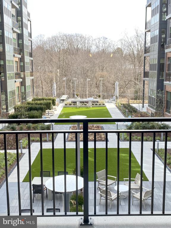 Foto principal - 1761 Old Meadow Rd