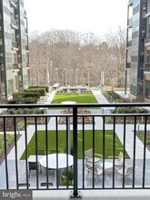 Building Photo - 1761 Old Meadow Rd