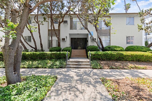 Foto del edificio - STUDIO 1 BATH IN Loa Angeles !!