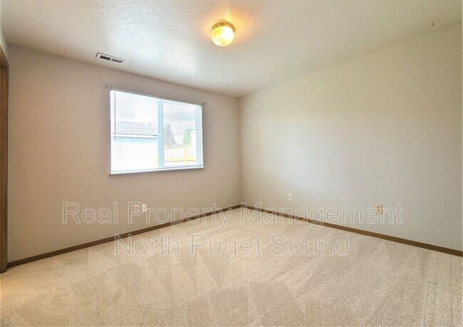 Foto del edificio - 1414 128th Dr NE