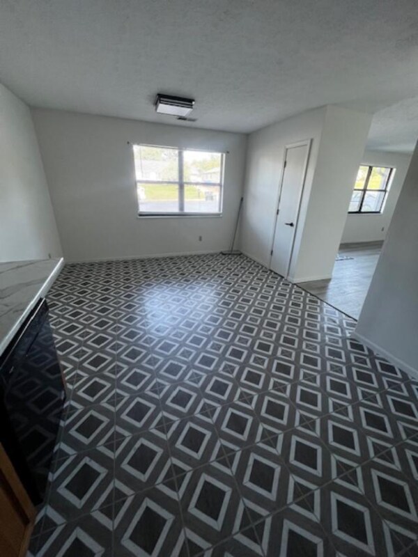 Foto del edificio - 127 Copperfield Dr