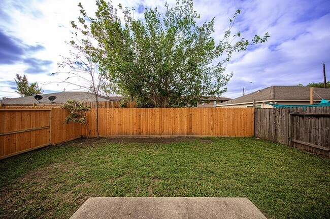 Foto del edificio - 2110 Nettleton St