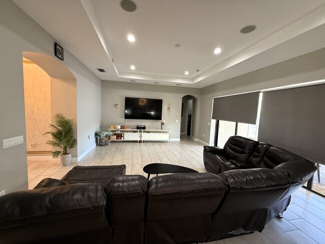 Foto del edificio - 10124 Belcrest Blvd