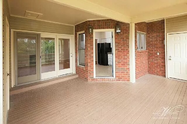 Building Photo - 321 Boxmere Pl