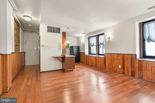 Foto del edificio - 35 S 13th St