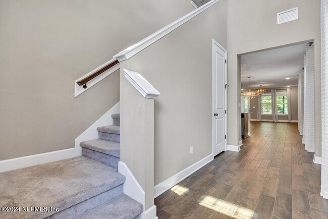 Building Photo - 230 Vista Lake Cir