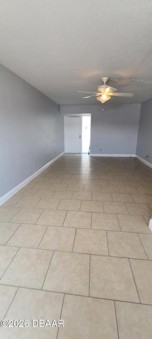 Foto del edificio - 301 Ridge Blvd