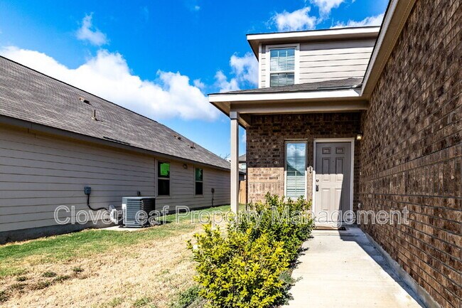 Building Photo - 9403 Trap Rock Dr