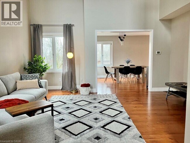 Photo du bâtiment - 15 Oliver Ct